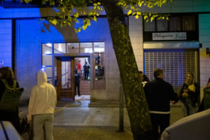 DSCF5262 Una madre y su hijo atendidos por inhalación de humo tras el incendio nocturno en un balcón de Amara