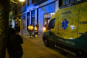 DSCF5296 Una madre y su hijo atendidos por inhalación de humo tras el incendio nocturno en un balcón de Amara