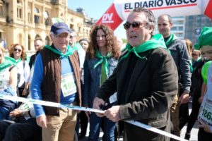 DSCF6518 800x533 Donostia marcha contra el cáncer en una mañana alegre y deportiva