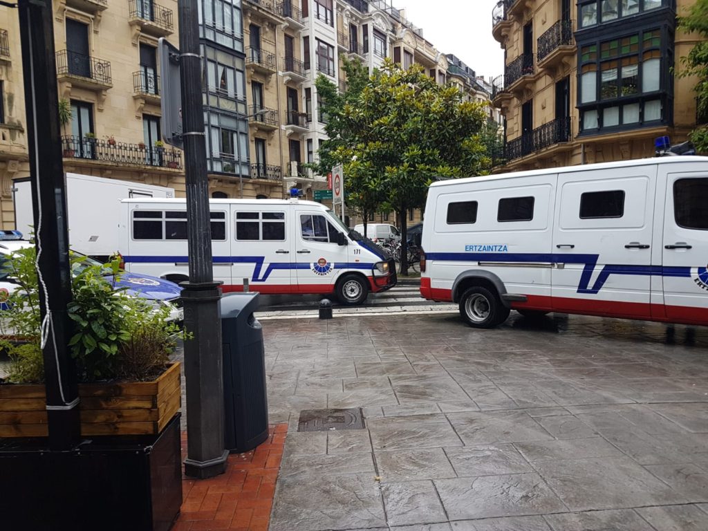 Detenido por maltrato físico y psíquico y amenazas con un arma corta en Donostia 2 IMG 20190605 WA0003 Detenido por maltrato físico y psíquico y amenazas con un arma corta en Donostia