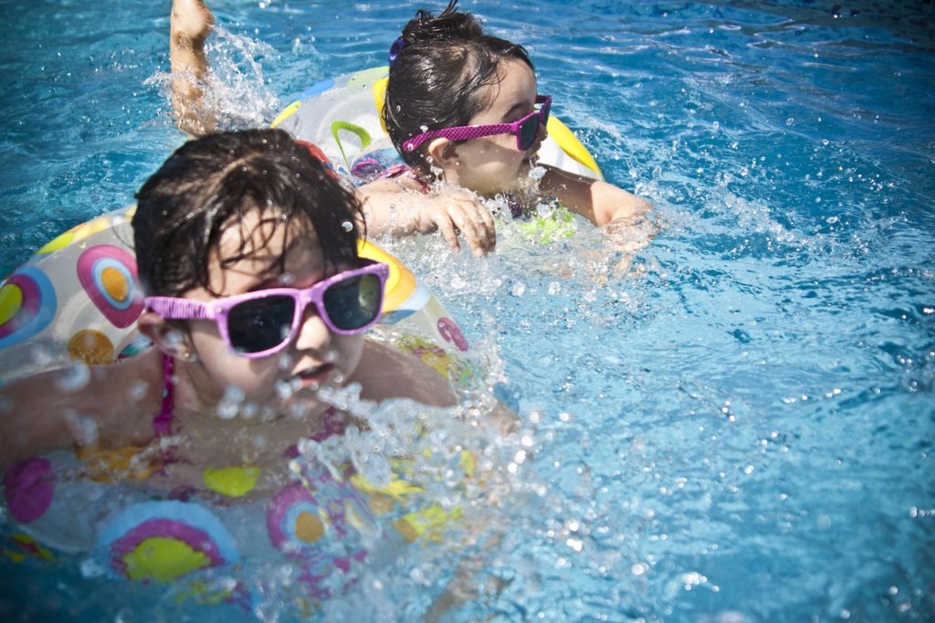 Comienza la temporada de piscinas en San Sebastián 13 sunglasses 1284419 1280 Comienza la temporada de piscinas en San Sebastián