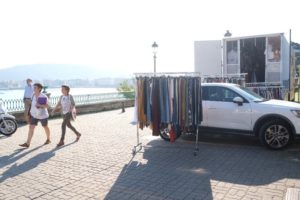 Tras la reserva del Palacio Miramar, el rodaje de Woody Allen vuelve a la calle 6 2019 0711 09172300 800x533 Tras la reserva del Palacio Miramar, el rodaje de Woody Allen vuelve a la calle