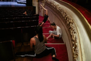 DSCF6724 El Victoria Eugenia se ilumina con el poder de La Fura y su Carmina Burana