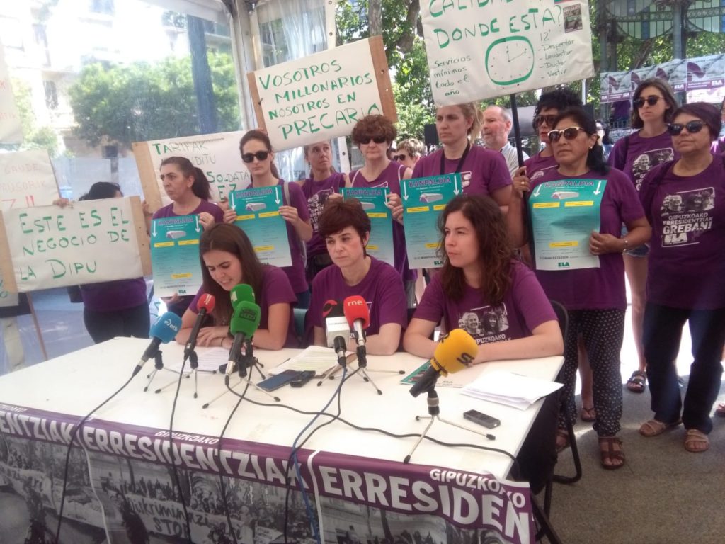 IMG 20190704 WA0010 Residencias: Tras 80 días de huelga, las trabajadoras acampan en el Boulevard