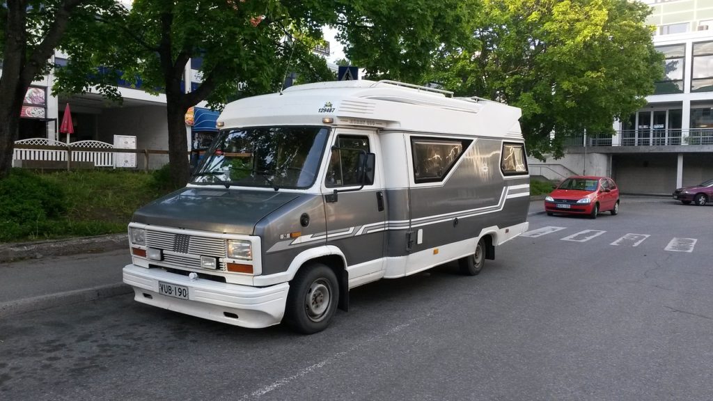 "No existen áreas ilegales de autocaravanas", responden los usuarios 2 motorhome 2838169 1280 "No existen áreas ilegales de autocaravanas", responden los usuarios