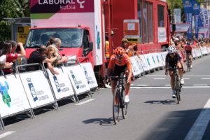 2019 0803 13484500 800x533 300x200 - Lucy Kennedy (MTS) gana la primera Clásica San Sebastián femenina