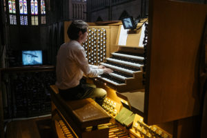 DSCF6550 Velada para recordar en el Buen Pastor con Juana de Arco y el organista Mossakowski