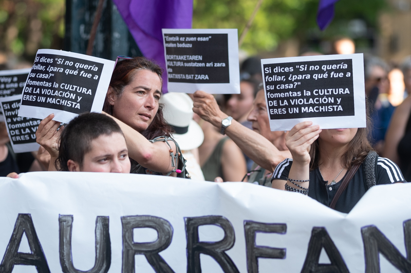 Concentración el miércoles en Donostia tras la presunta agresión sexual de Moraza 1. Foto: Santiago Farizano