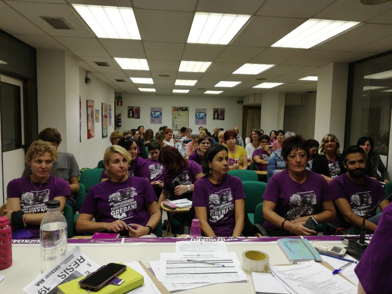 Un mes más de huelga en las residencias desde el 19 de septiembre 1 residencias seguimos Un mes más de huelga en las residencias desde el 19 de septiembre