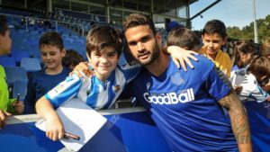 Real niños Mayores y niños comparten la mañana en Zubieta con la Real Sociedad