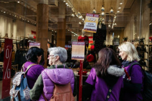 DSCF2839 La huelga saca en Donostia a miles de personas a la calle