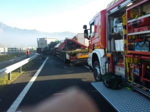Zumarraga Cuatro heridos en un accidente entre ocho vehículos en la A-636 (Zumarraga)