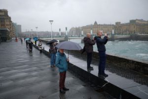 2020 0217 12191100 800x533 1 Paseos marítimos cerrados en Donostia