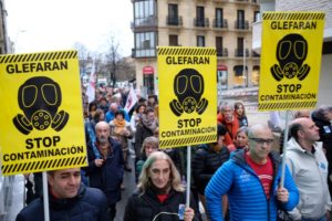 2020 0229 17123500 copy 800x533 Otro multitudinario 'no' a la incineradora con Zaldibar en la mente