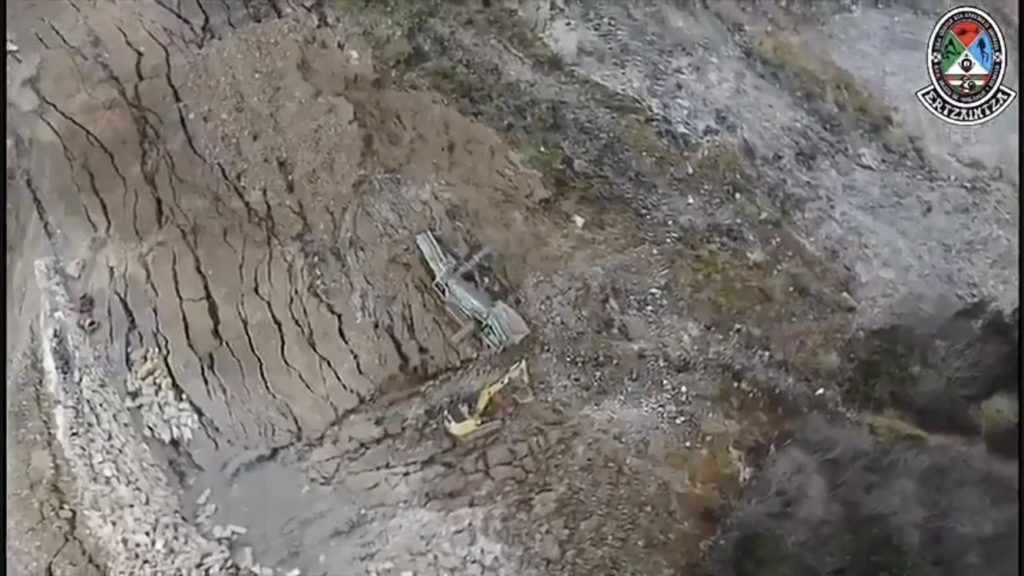 Las máquinas buscarán a los desaparecidos en el derrumbe del vertedero 14 vertedero zaldibar Las máquinas buscarán a los desaparecidos en el derrumbe del vertedero