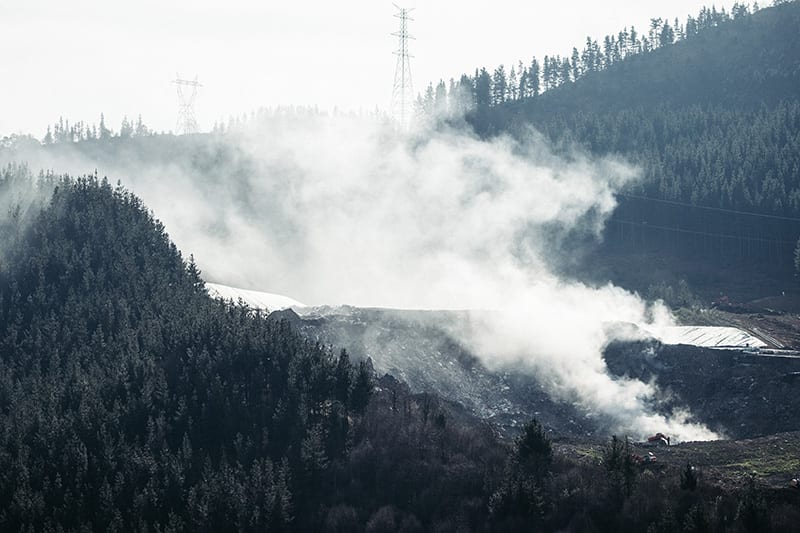 El fuego vuelve al vertedero de Zaldibar 1 zaldibar derrumbe 06 El fuego vuelve al vertedero de Zaldibar