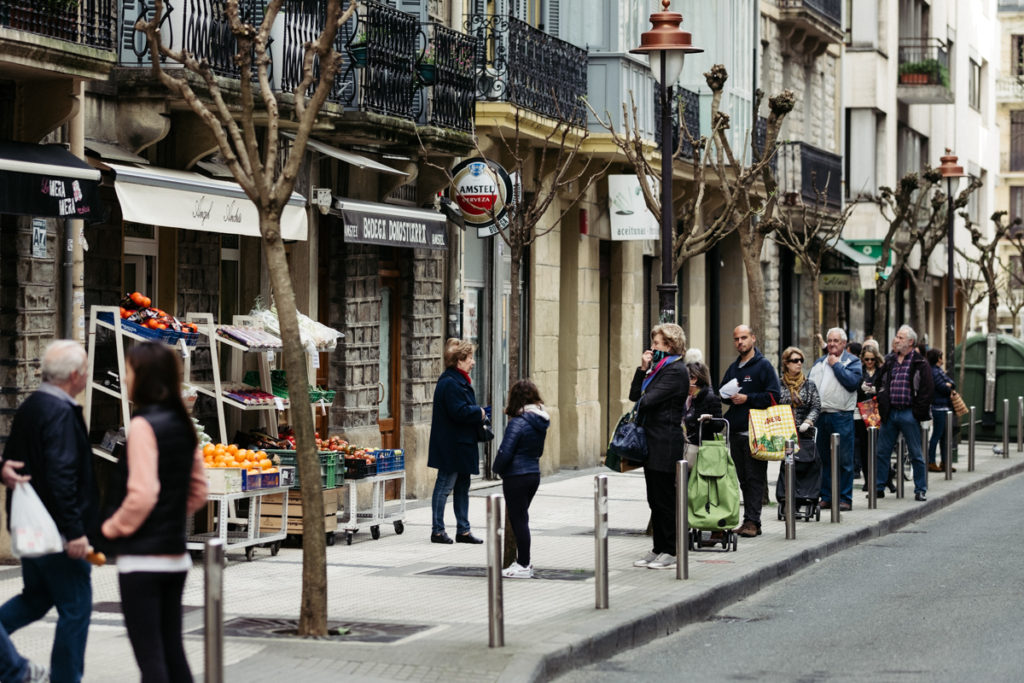 DSCF6053 Herido un operario de ascensor al sufrir una caída en un inmueble en Donostia