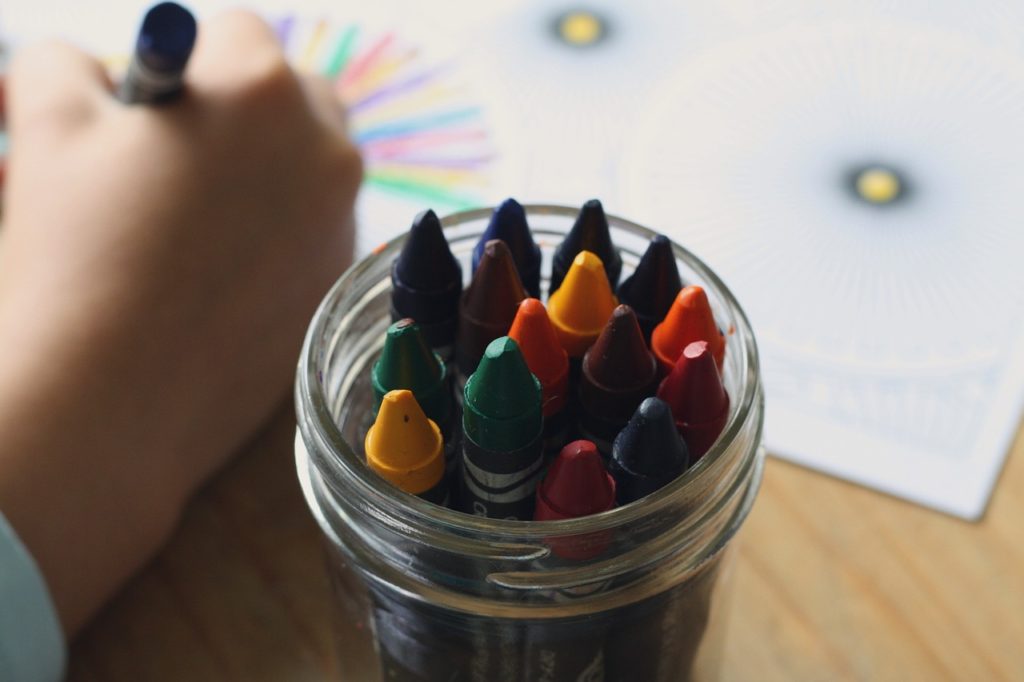 crayons 1445054 1280 La suspensión de clases será "hasta nuevo aviso" y no por 14 días en Euskadi