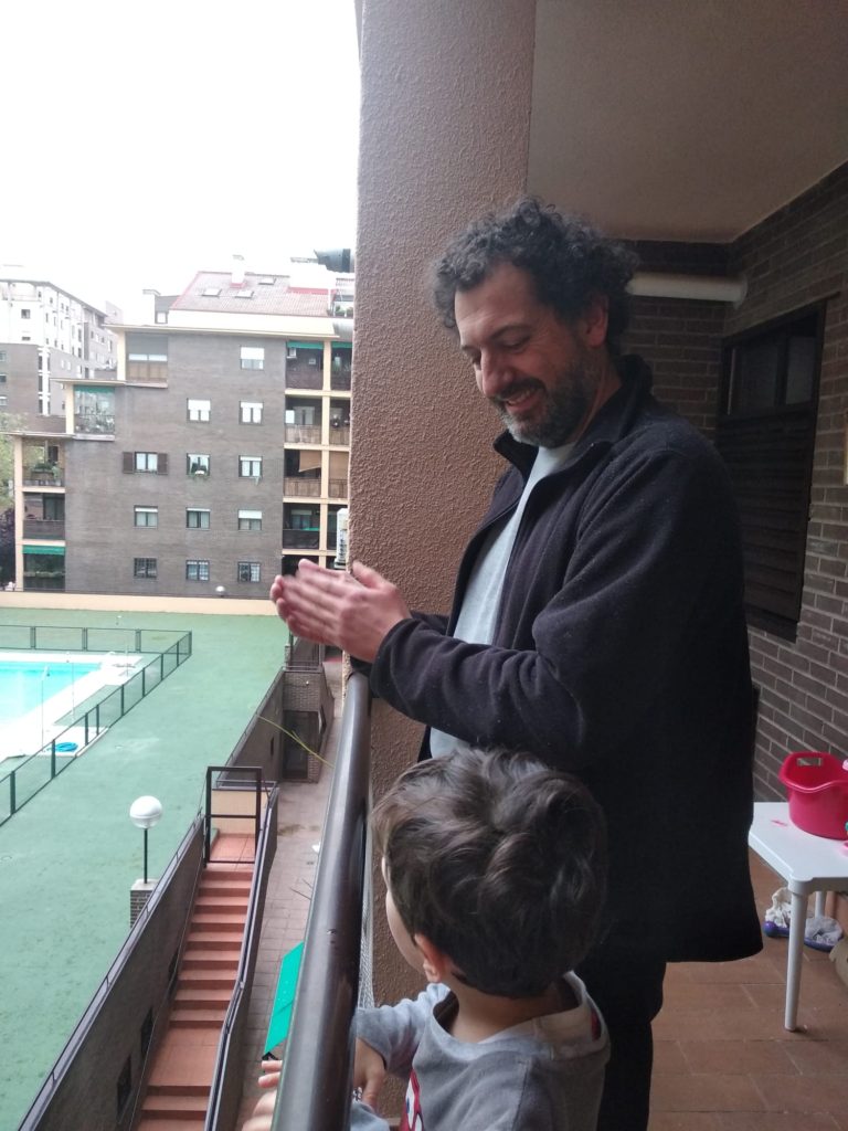 Cesar Ferrero confinados Día 39. "¿Cómo voy a estar con mis nietos y no besarlos?, se preguntaba mi madre"