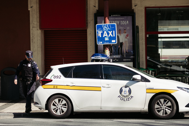 La Guardia Municipal de Donostia felicita a los txikis en su 'cumple' con música y megafonía 1 DSCF6377 La Guardia Municipal de Donostia felicita a los txikis en su 'cumple' con música y megafonía