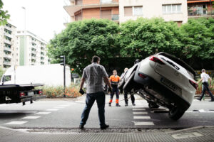 DSCF1006 300x200 - Un turismo se da a la fuga tras causar un accidente en la Avenida de Madrid