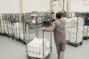 DSCF1209 La lavandería Gureak Ikuztegia desinfecta más de 7 toneladas de ropa de enfermos de Covid-19