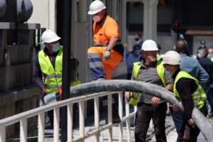 2020 0605 14524200 copy 800x533 (Ampliación) Las obras del Metro provocan un socavón en el sótano de un edificio de la calle Zubieta