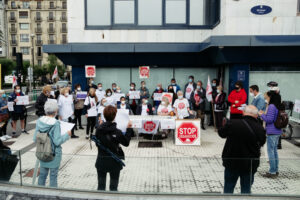 DSCF5726 Stop Desahucios reclama que Testa Socimi-Blackstone reubique a Victoria y no la desaloje