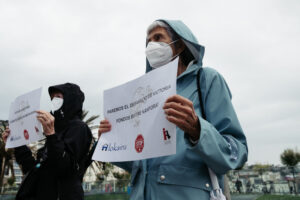 DSCF5817 Stop Desahucios reclama que Testa Socimi-Blackstone reubique a Victoria y no la desaloje