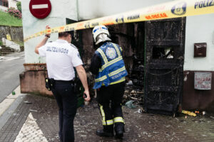 DSCF9075 300x200 - Un hombre trastornado provoca un incendio en Morlans