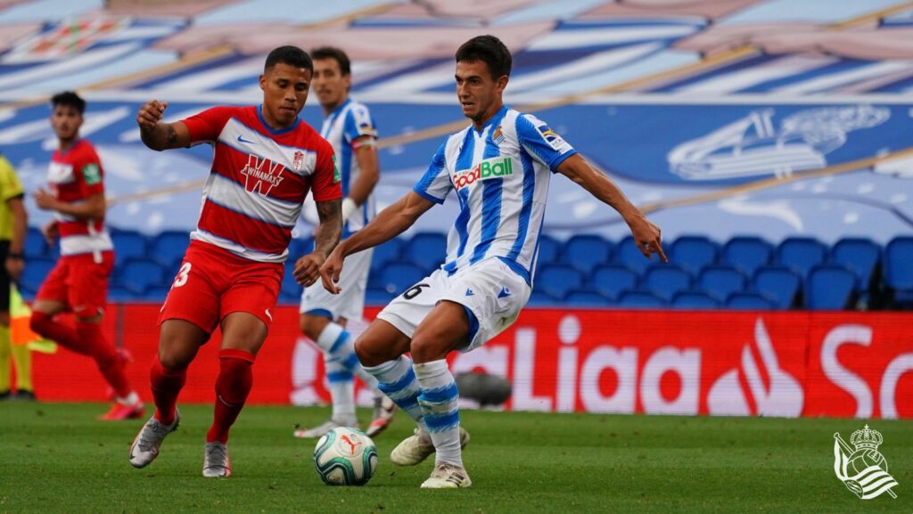 La Real Sociedad, con los astros en contra, vuelve a caer (2-3) 14 Real Granada La Real Sociedad, con los astros en contra, vuelve a caer (2-3)