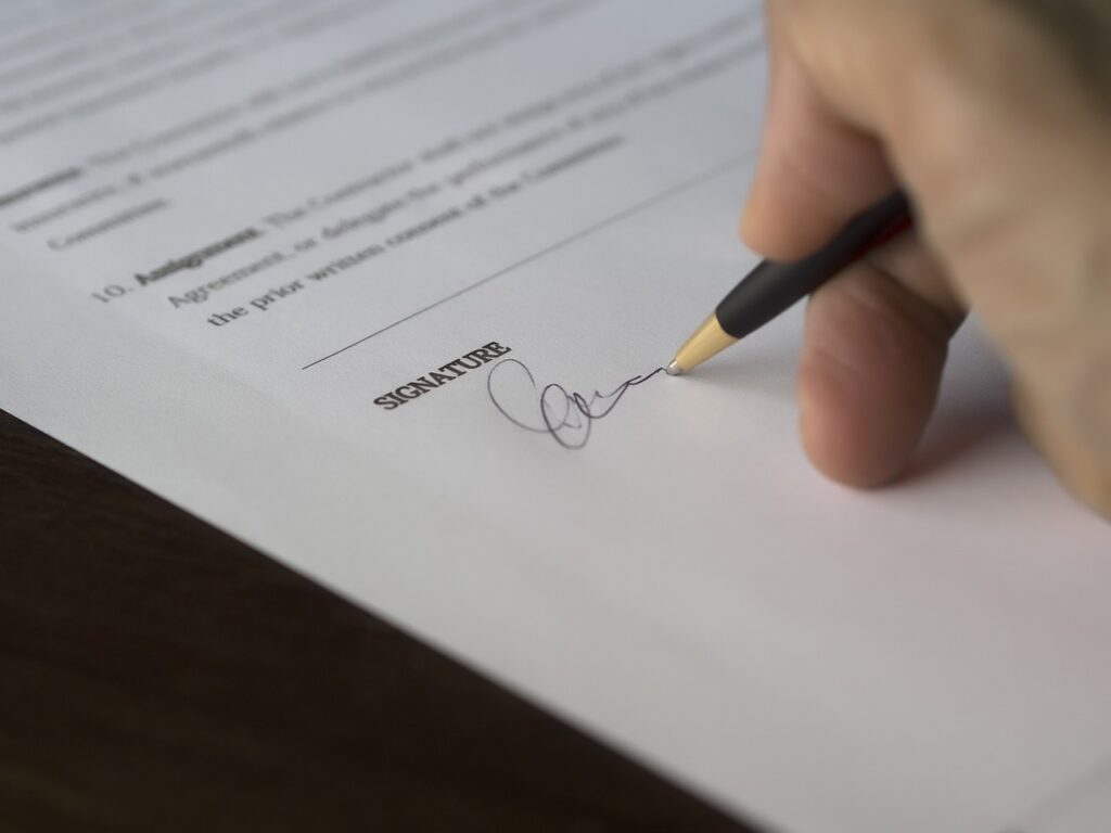 business 962355 1280 Desciende casi un 30% el registro de testamentos en Euskadi