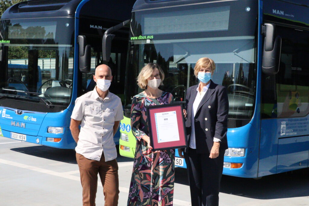 DBUS argazkia Dbus recibe el certificado AENOR por su servicio ante la Covid-19