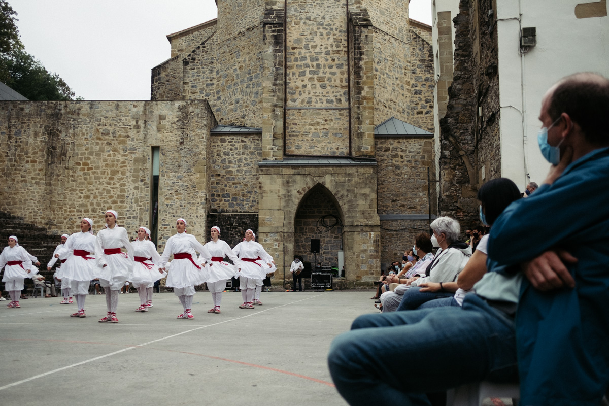 Arkaitz Dantza Taldea deja huella en la plaza de la Trinidad 1 DSCF1592 Arkaitz Dantza Taldea deja huella en la plaza de la Trinidad