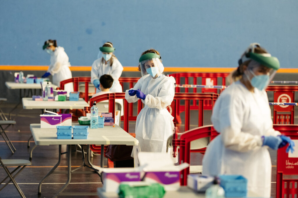 Covid-19 en Euskadi: 1.445 nuevos positivos, 84 hospitalizados más y 119 pacientes en la UCI 2 DSCF4893 Covid-19 en Euskadi: 1.445 nuevos positivos, 84 hospitalizados más y 119 pacientes en la UCI