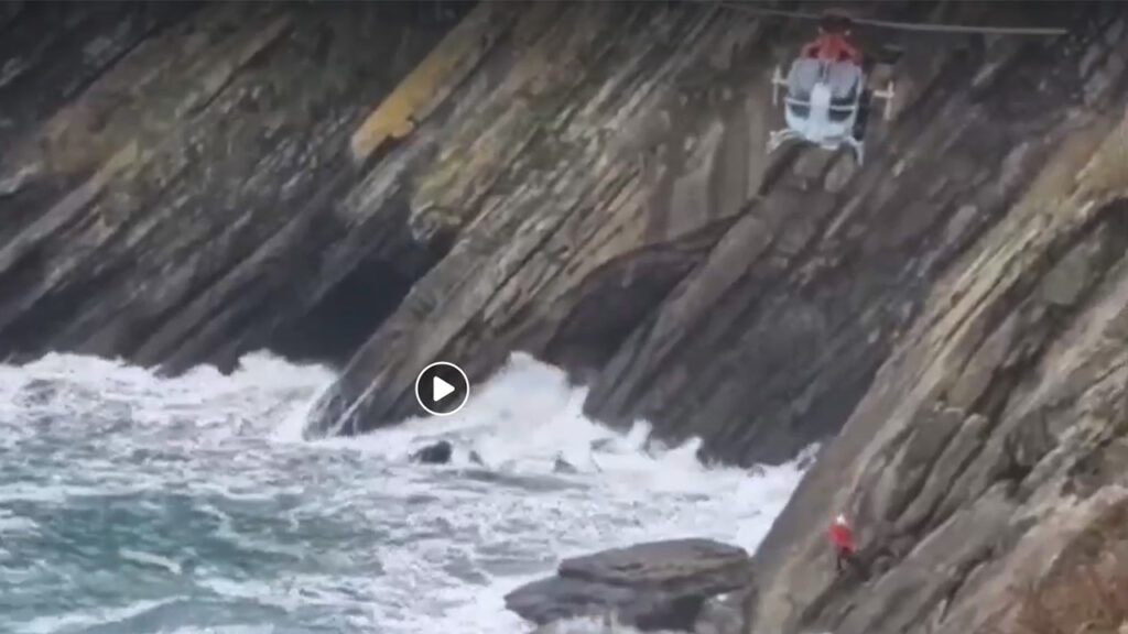 Espectacular rescate de un pescador en el acantilado de Monpás 17 Ertzaintza rescate Espectacular rescate de un pescador en el acantilado de Monpás