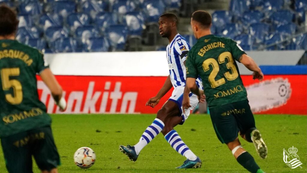 La Real Sociedad da otra alegría frente al Huesca (4-1) 2 real huesca La Real Sociedad da otra alegría frente al Huesca (4-1)