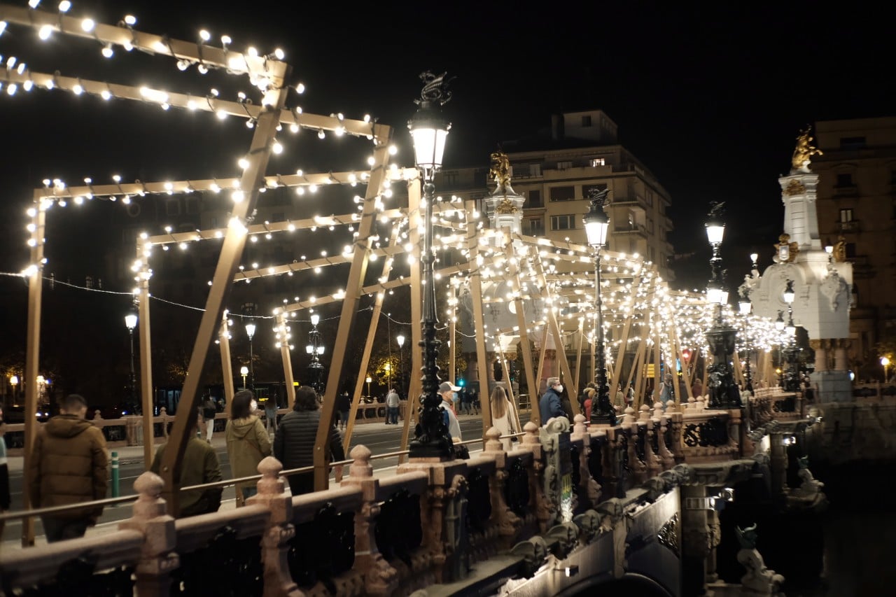 Donostia se ilumina en su Navidad menos alegre 6 Donostia se ilumina en su Navidad menos alegre
