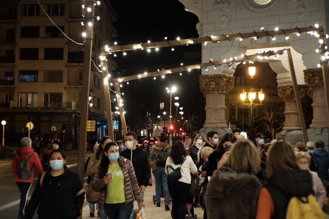 Donostia se ilumina en su Navidad menos alegre 2 2020 1127 18384600 copy 1280x853 1 Donostia se ilumina en su Navidad menos alegre