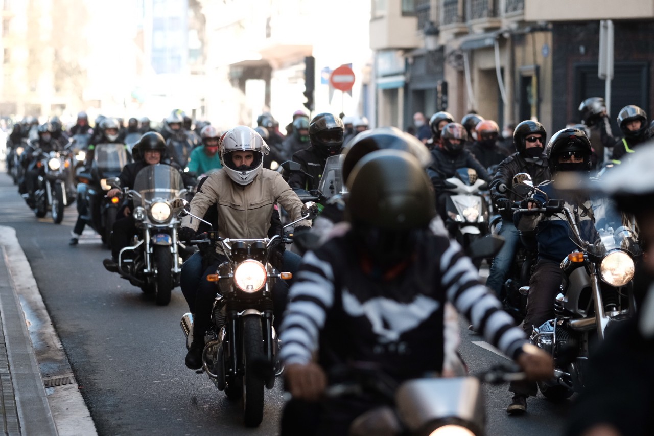 Un millar de moteros reivindica en Donostia poder circular dentro de Gipuzkoa 1 Un millar de moteros reivindica en Donostia poder circular dentro de Gipuzkoa