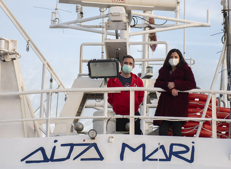 El Aita Mari preparado para zarpar durante la visita de la consejera de Igualdad, Beatriz Artolazabal. Foto: Gobierno vasco