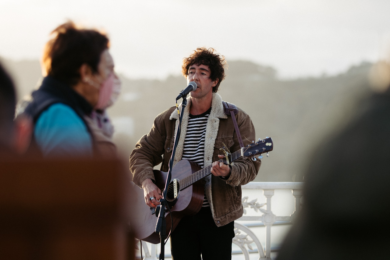 Aymar Nieto De tocar en los bares al Paseo de la Concha: Aymar Nieto se reinventa