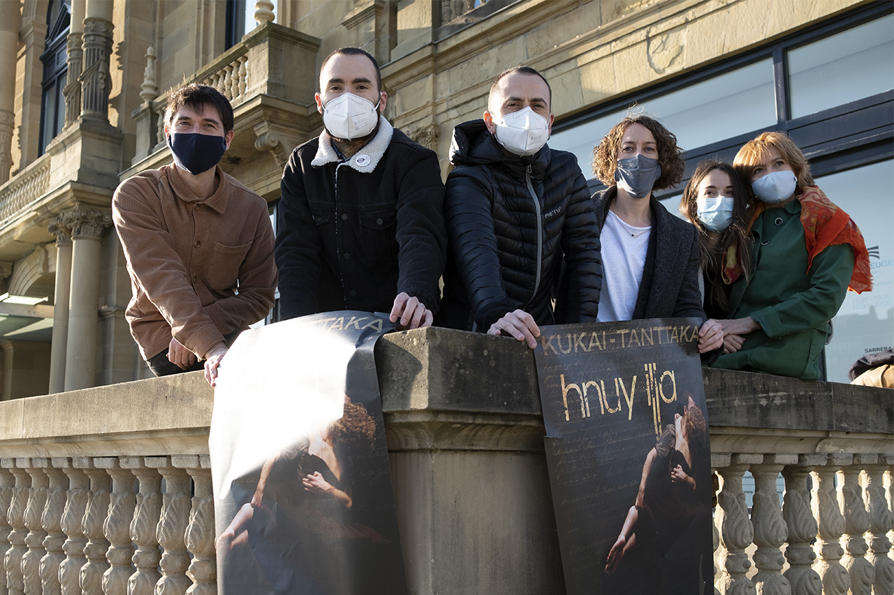 'Hnuy Illa' y la vuelta de Sarrionandia al escenario 1 DSCF0650 'Hnuy Illa' y la vuelta de Sarrionandia al escenario