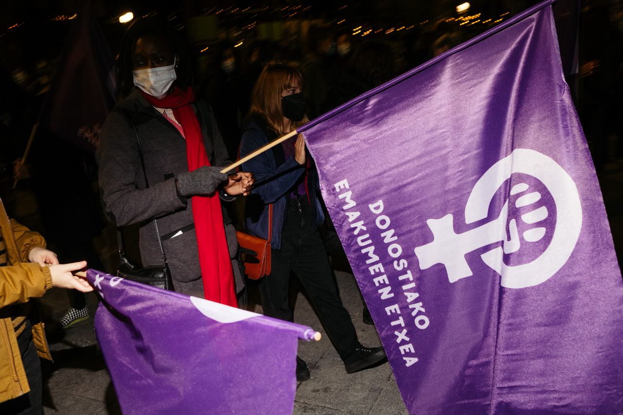25N: Nutrida manifestación en Donostia contra la violencia machista 2 DSCF1053 25N: Nutrida manifestación en Donostia contra la violencia machista