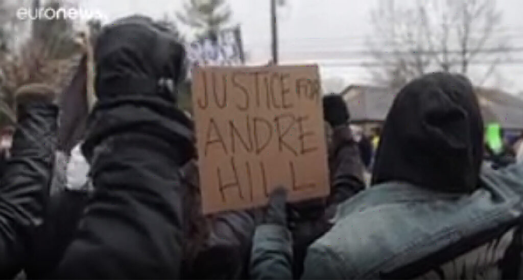 Un nuevo caso de violencia policial revive las protestas en Estados Unidos 2 AndreHill Un nuevo caso de violencia policial revive las protestas en Estados Unidos