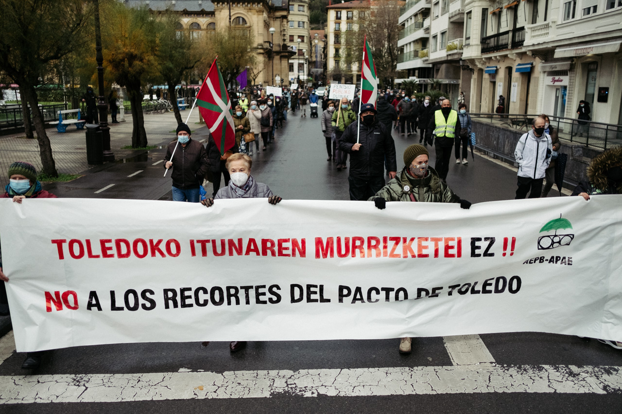 Los pensionistas vuelven a la calle en Donostia contra el pacto de Toledo 2 DSCF2559 Los pensionistas vuelven a la calle en Donostia contra el pacto de Toledo