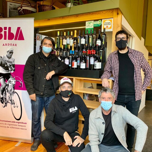 biba ardoak y kaxilda