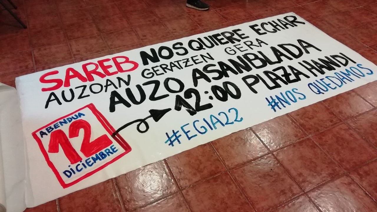 Asamblea para dar a conocer el "desamparo" en cuatro viviendas de Egia 22 1 sareb Asamblea para dar a conocer el "desamparo" en cuatro viviendas de Egia 22