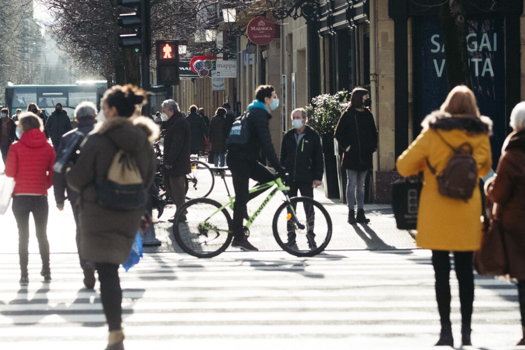 DSCF2238 Covid-19: Donostia suma un centenar de positivos en las últimas horas