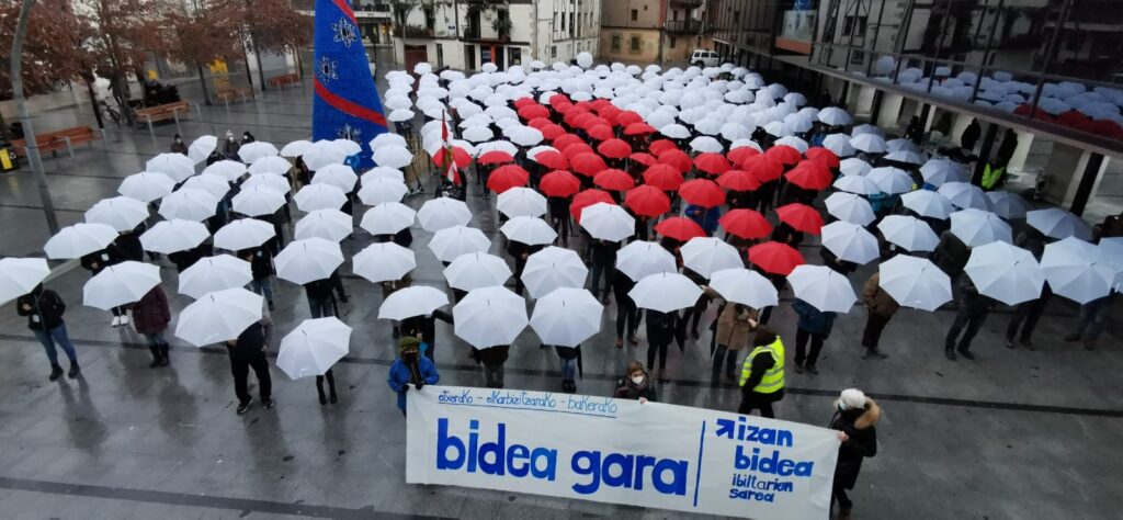 Lasarte sare Diez años del adiós de ETA: de 595 presos a 185 y 66 en Euskadi